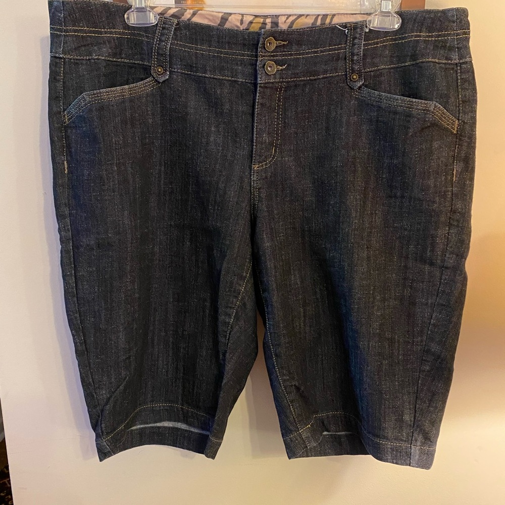One5One Dark Wash Jean Shorts EUC